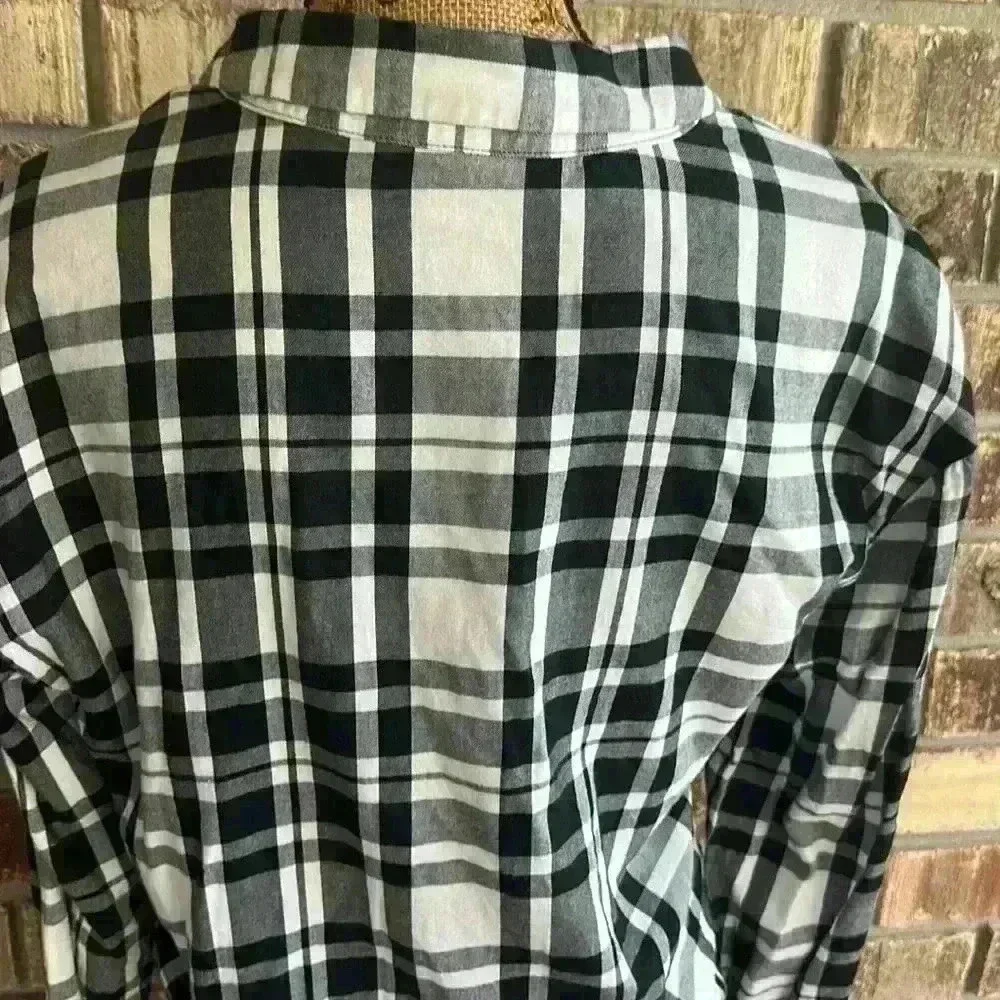 Victoria's Secret Women's Checkerboard Plaid Pajama Shirt Size S -Cozy & Stylish